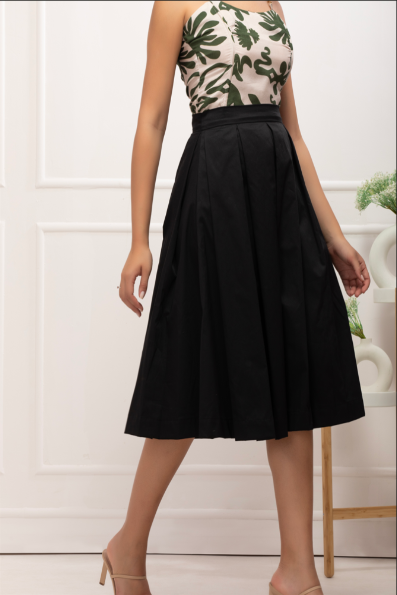 Luna Black Box Pleated Skirt